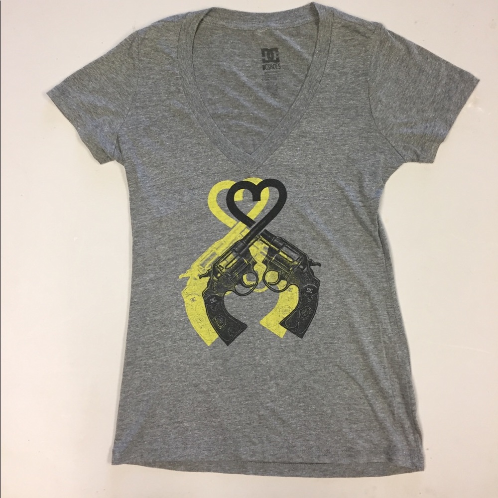 DC shoes pistol t-shirt
